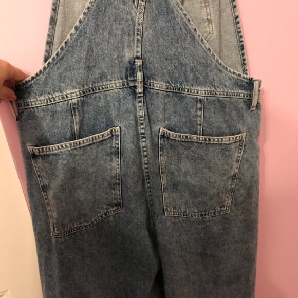 We The Free Ziggy Blue Denim Overalls Relaxed Fit Size Large - Picture 5 of 7